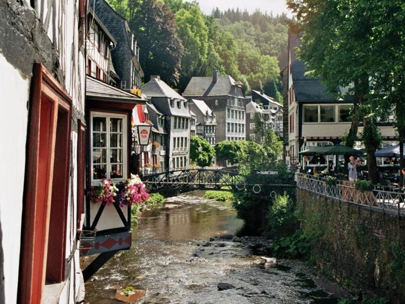 Kanino Monschau Eksteriør bilde